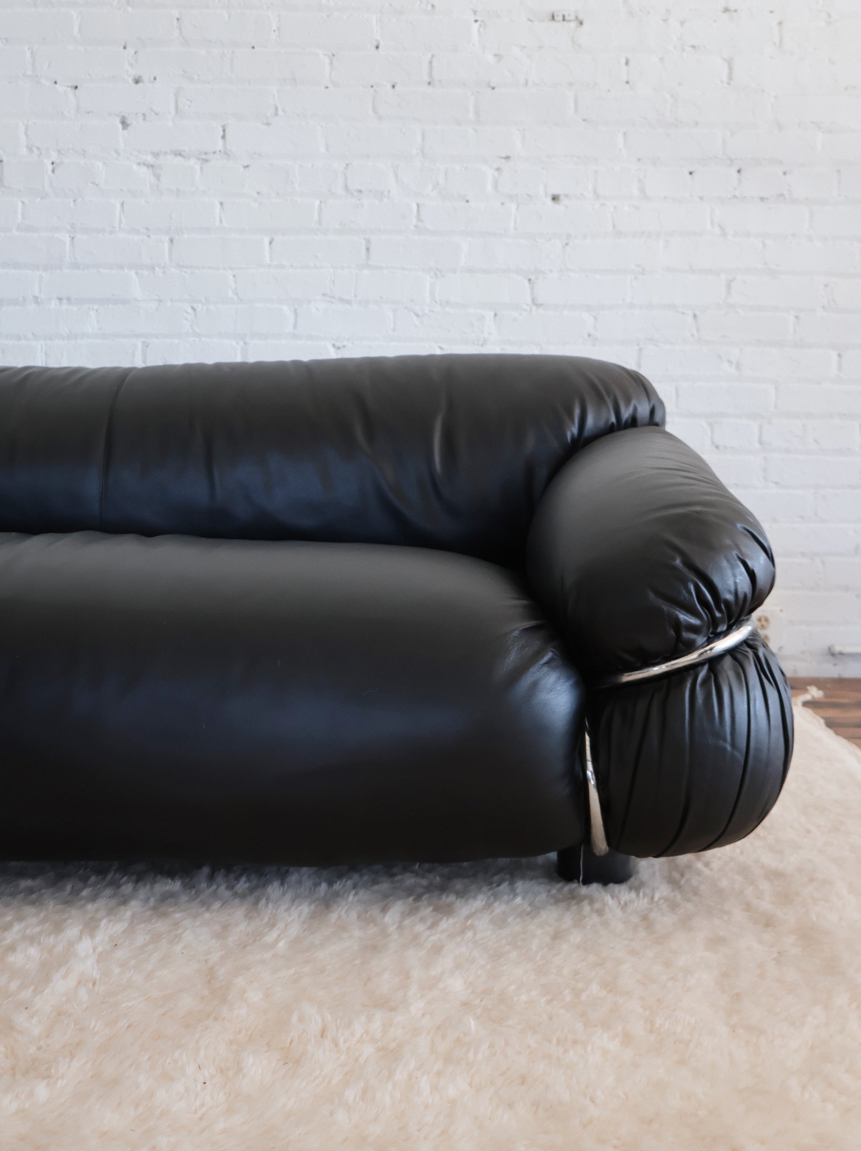 The Vintage 1970s Sesann Black Leather Gianfranco Frattini Sofa