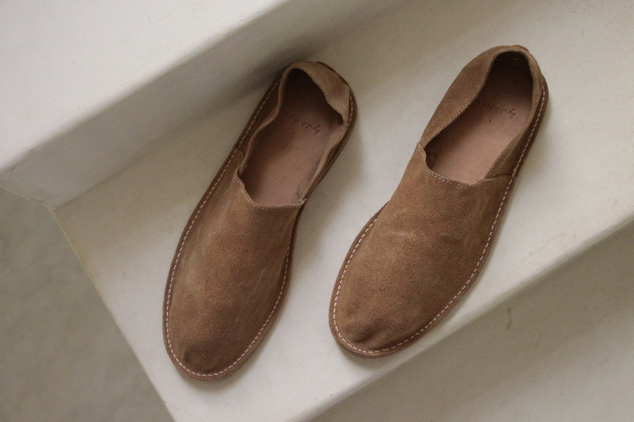 by James Men's Slippers in Nude