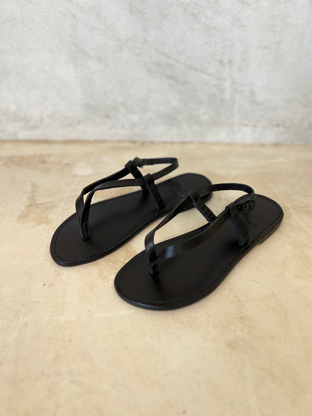 by James Anna Sandal in Black