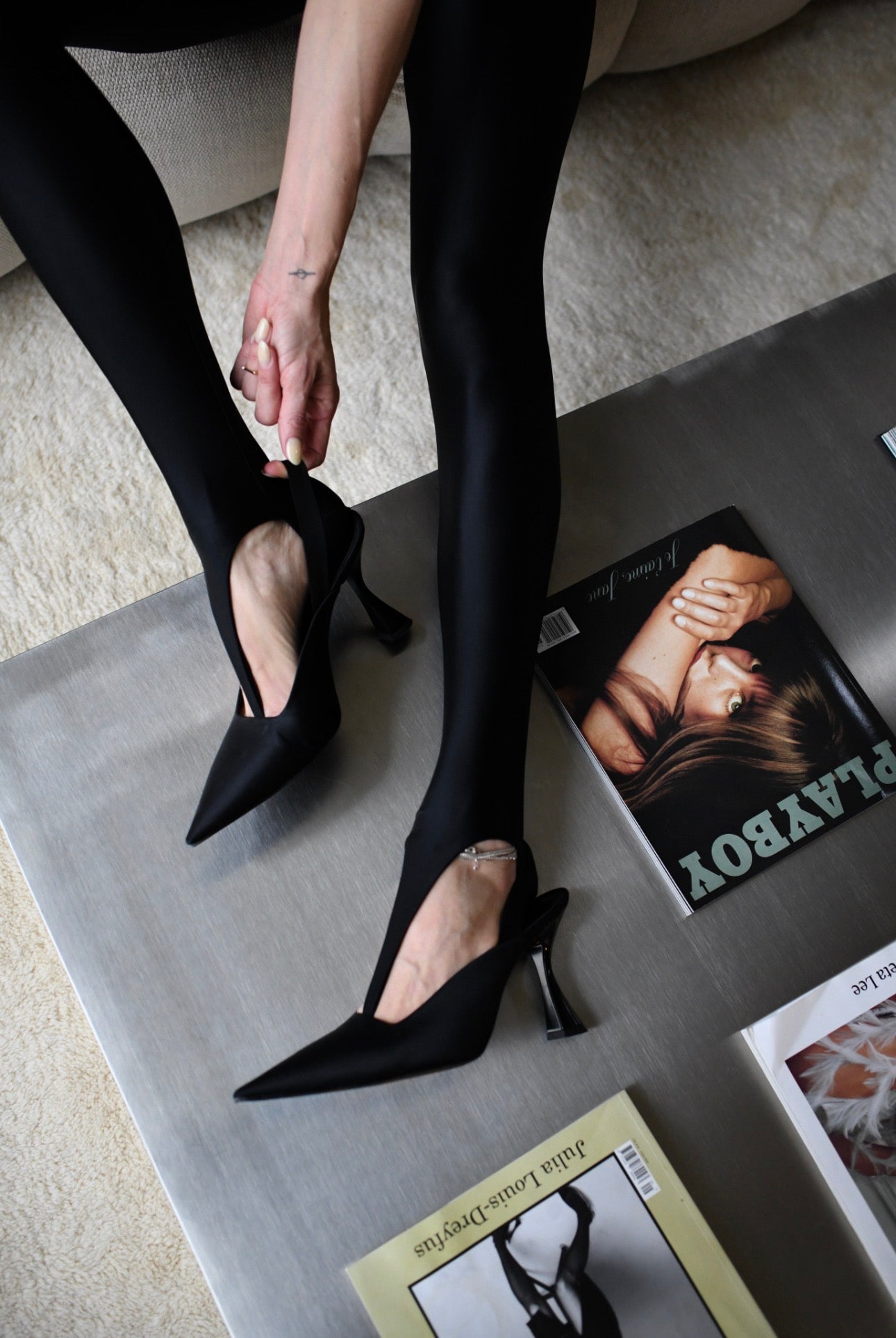 The Arrow Leggings by Nué