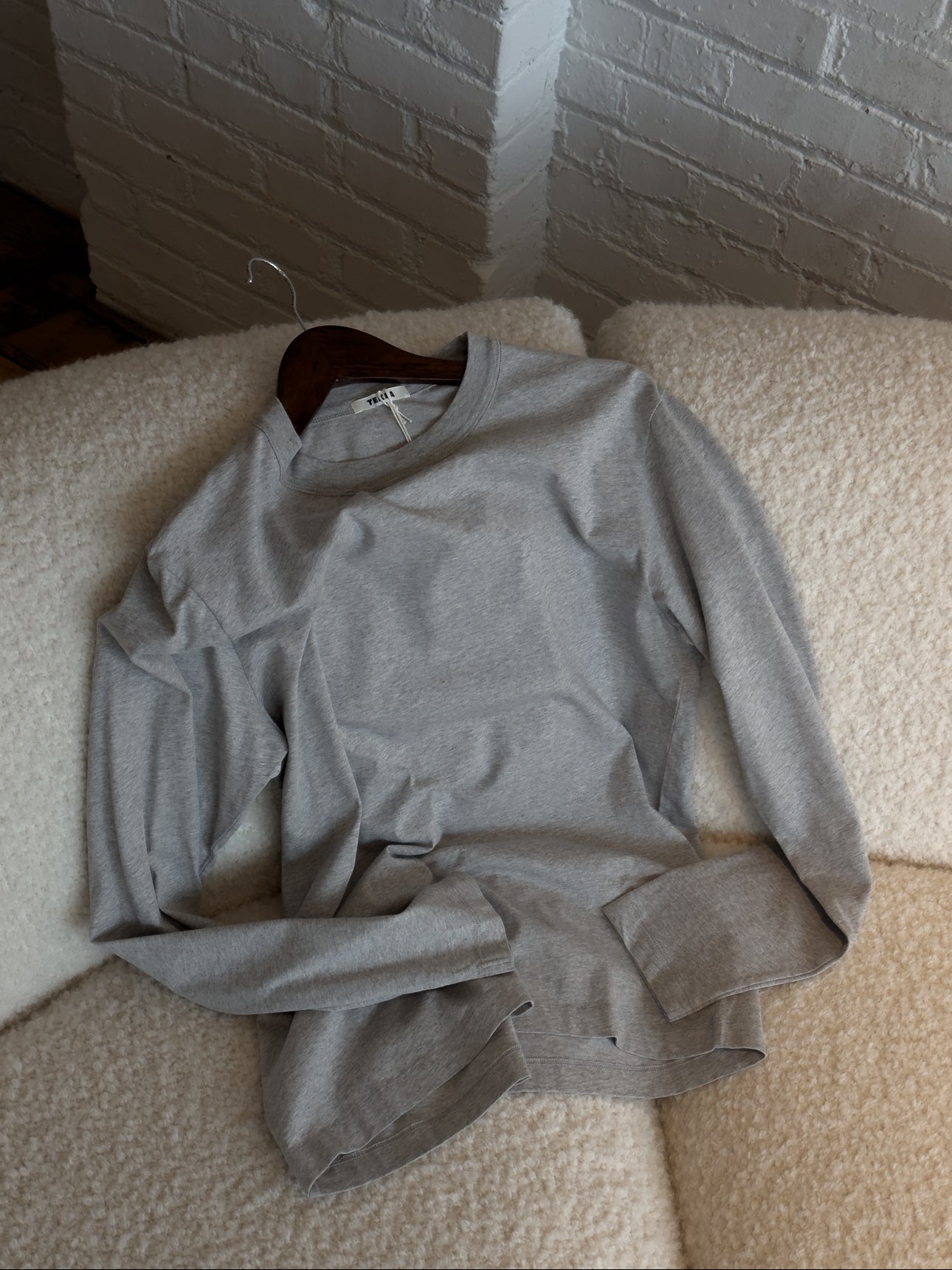 Tekla Sleeping Long-Sleeved Shirt in Grey Melange