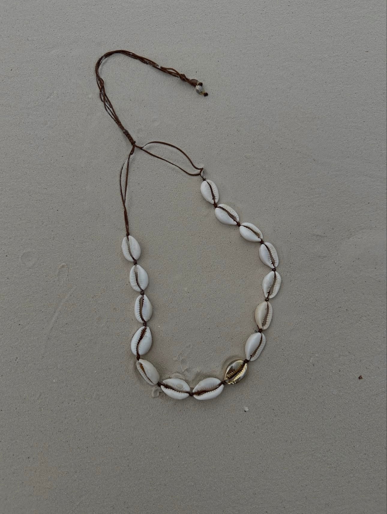 The Concha Natural Large Puka Necklace by Tohum