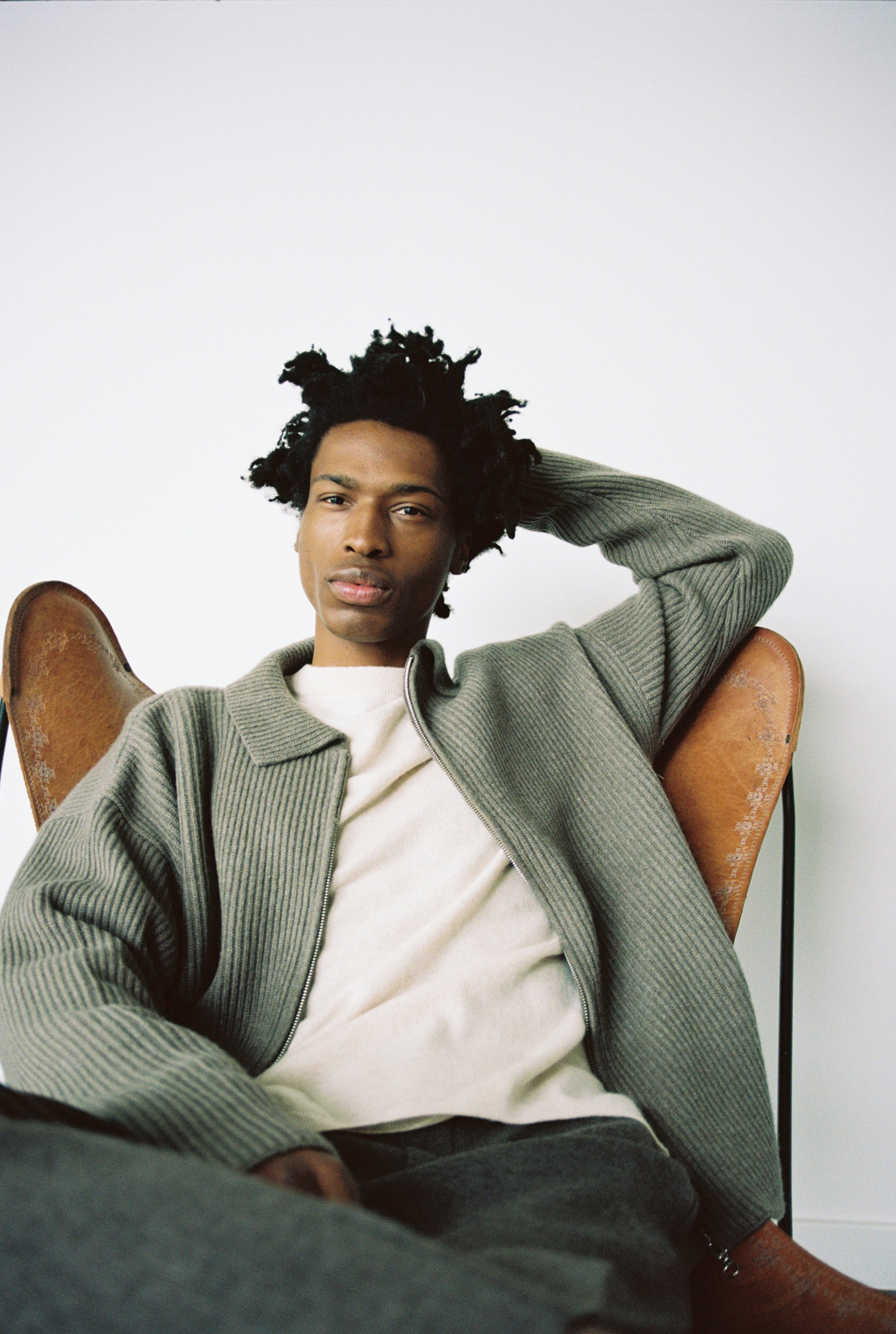 The Cashmere T-Shirt in Beige by Aya Muse