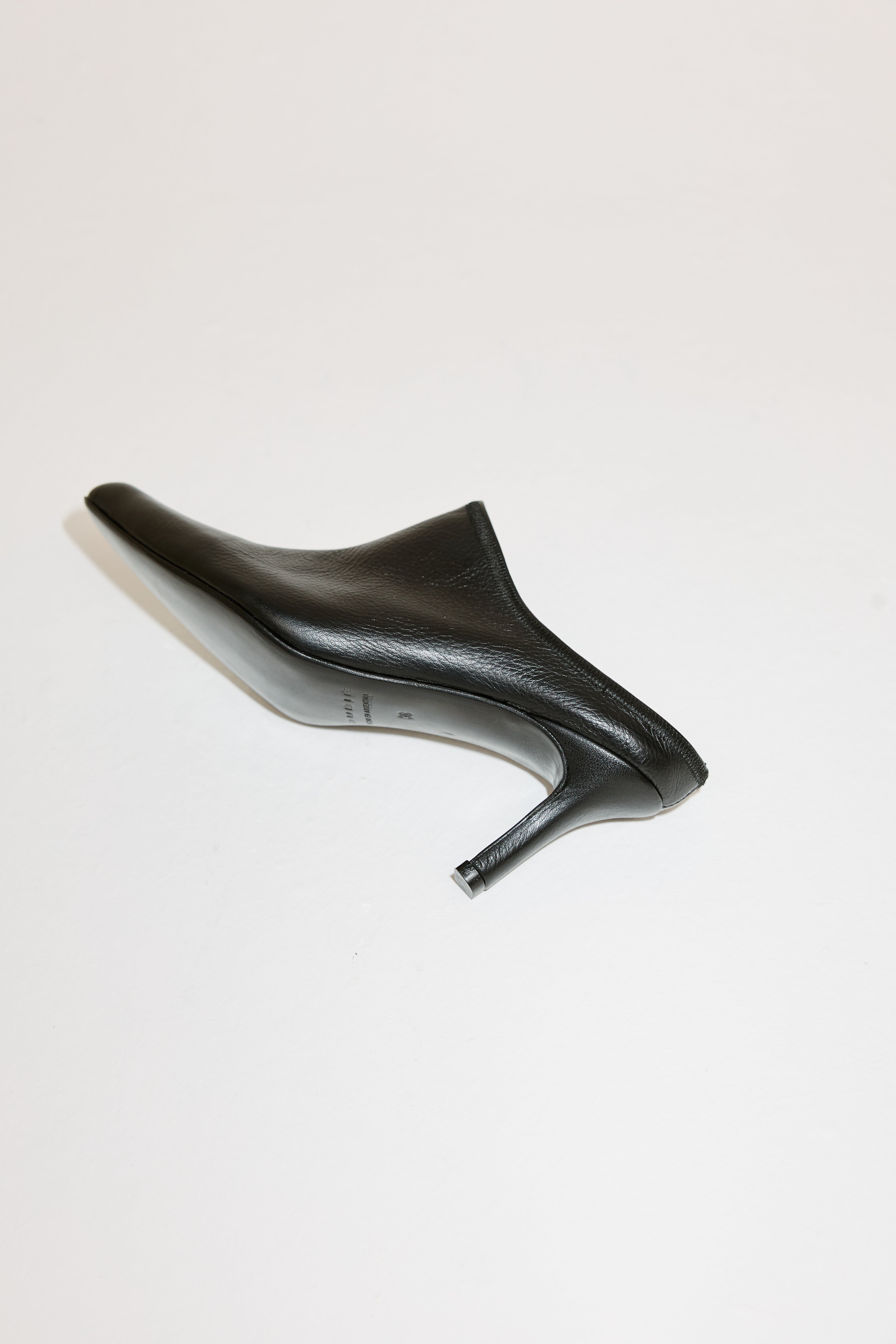 The Pique Mule in Black by Dubié – Blackbird Collection