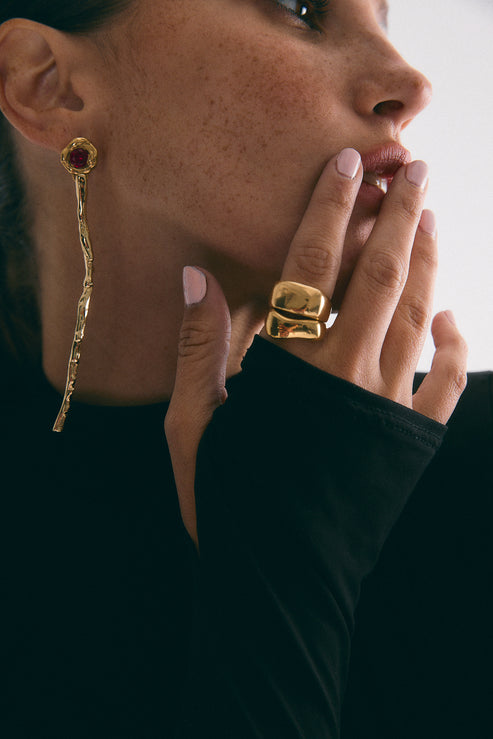 Erea Solid Ring in Gold