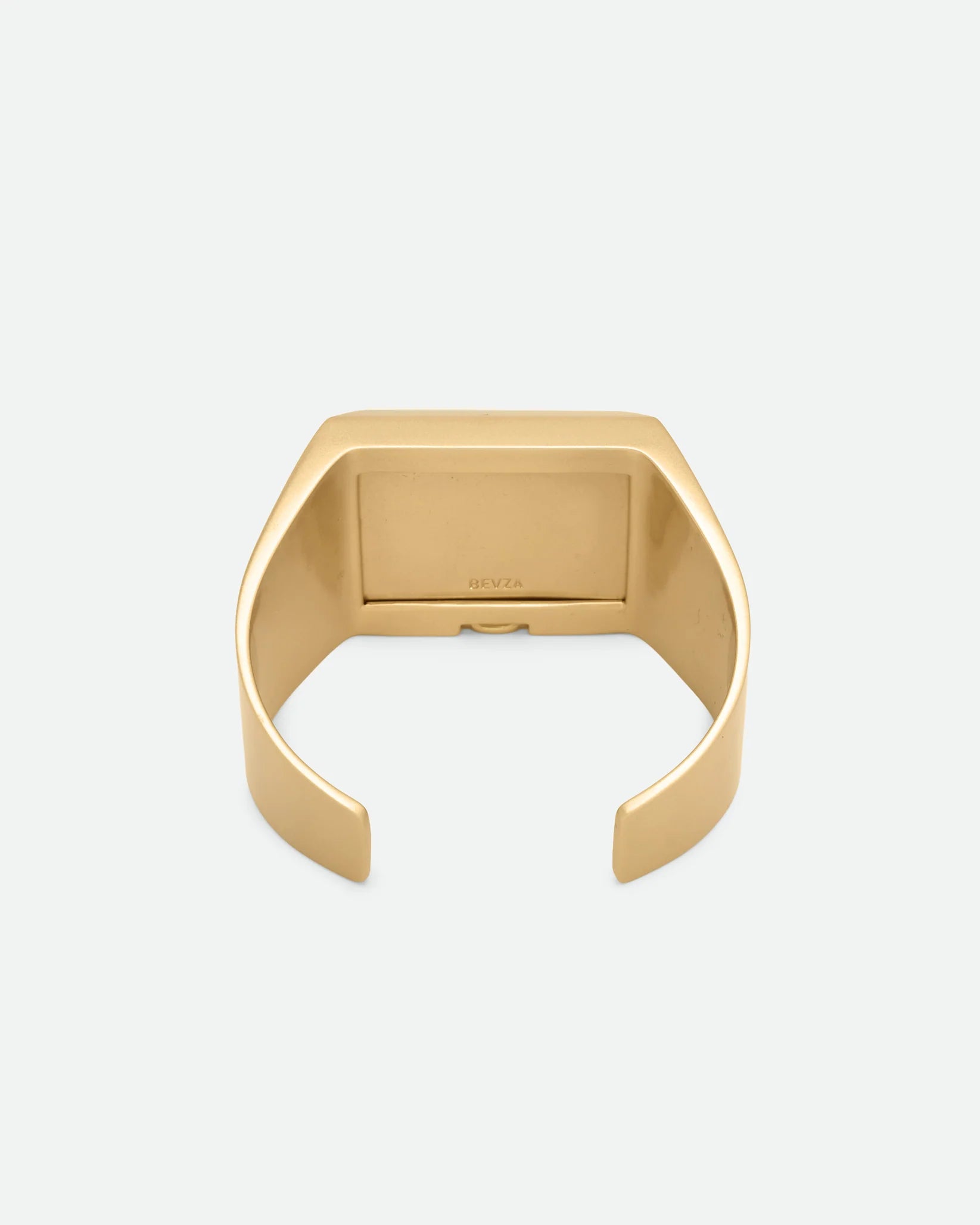 The Signet Bracelet with Onyx by Bevza