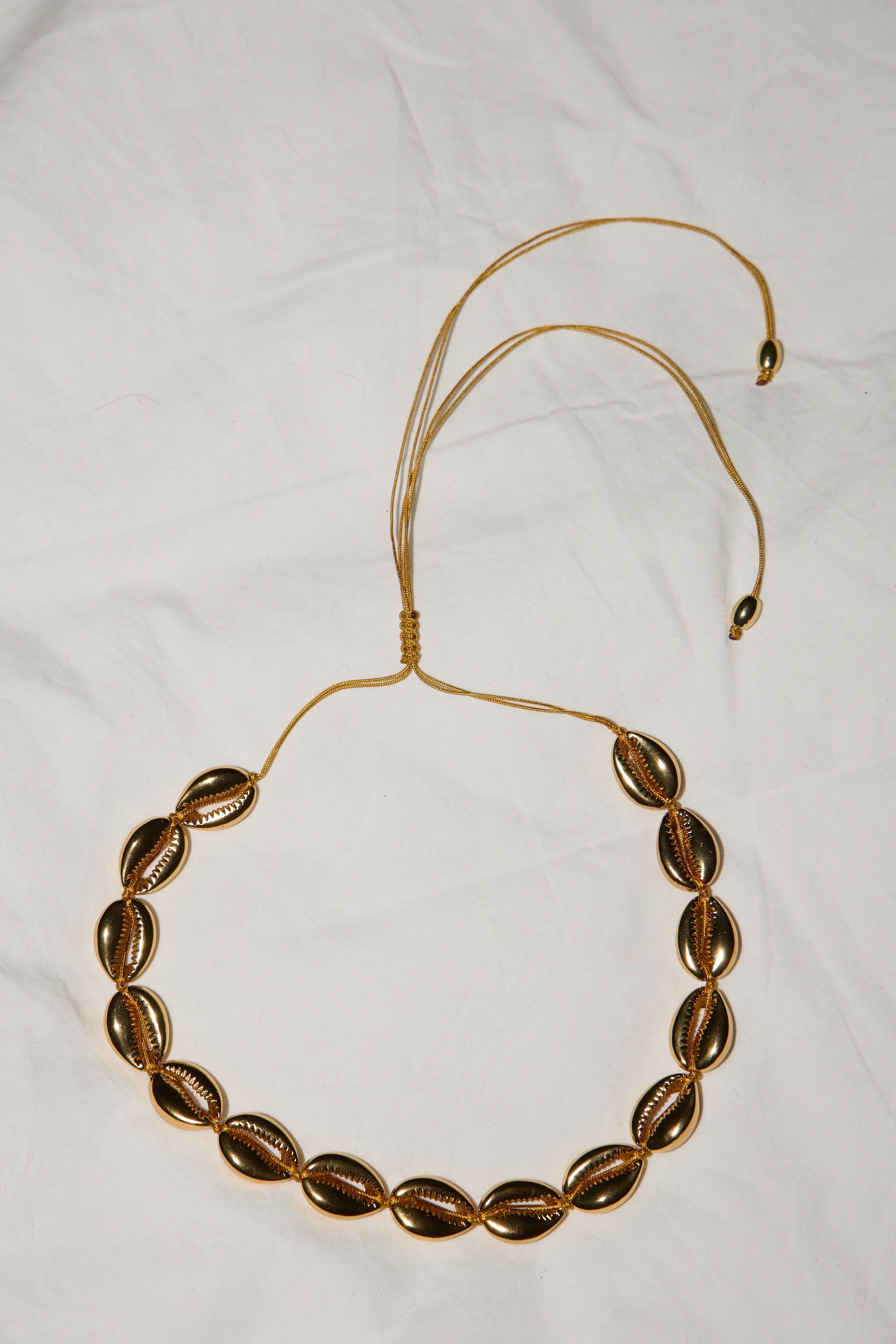 Tohum Large Puka Shell Necklace in Gold