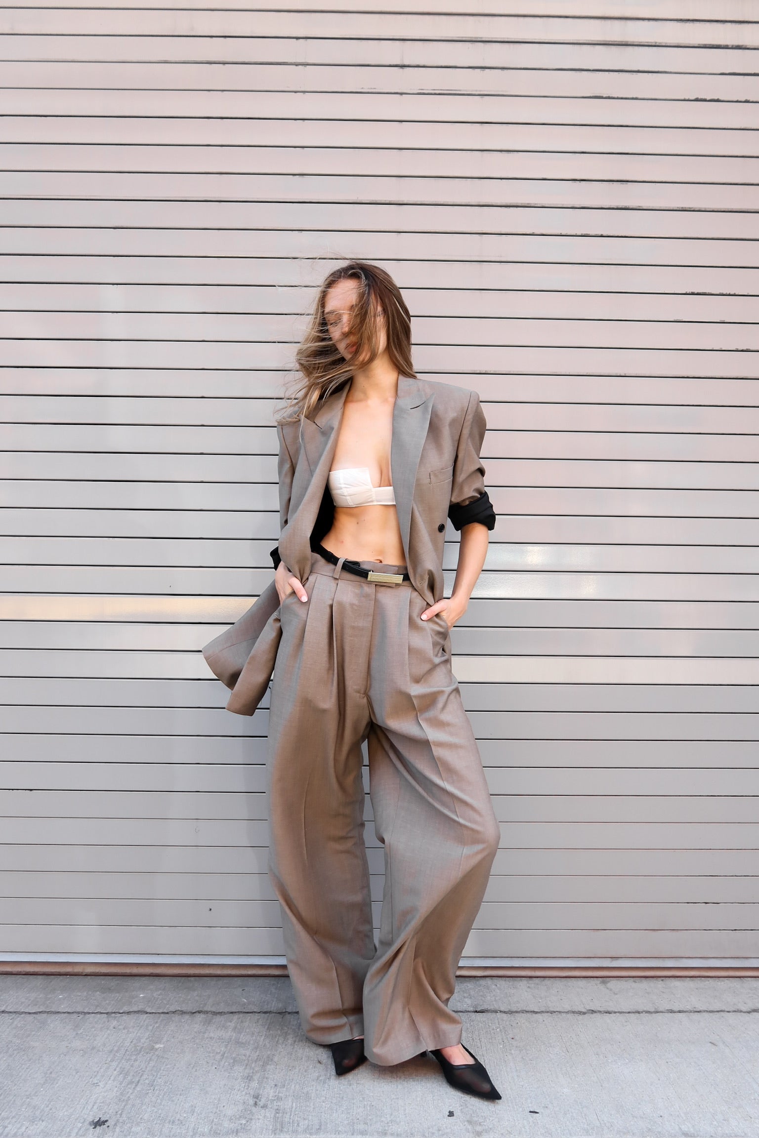The Beige Pleated Pants by Studio Cut