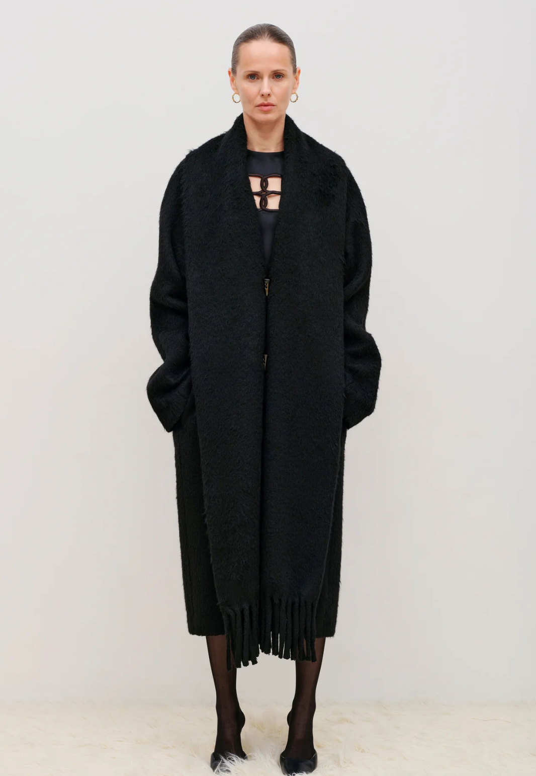 Bevza "KYTYSI" Coat in Black