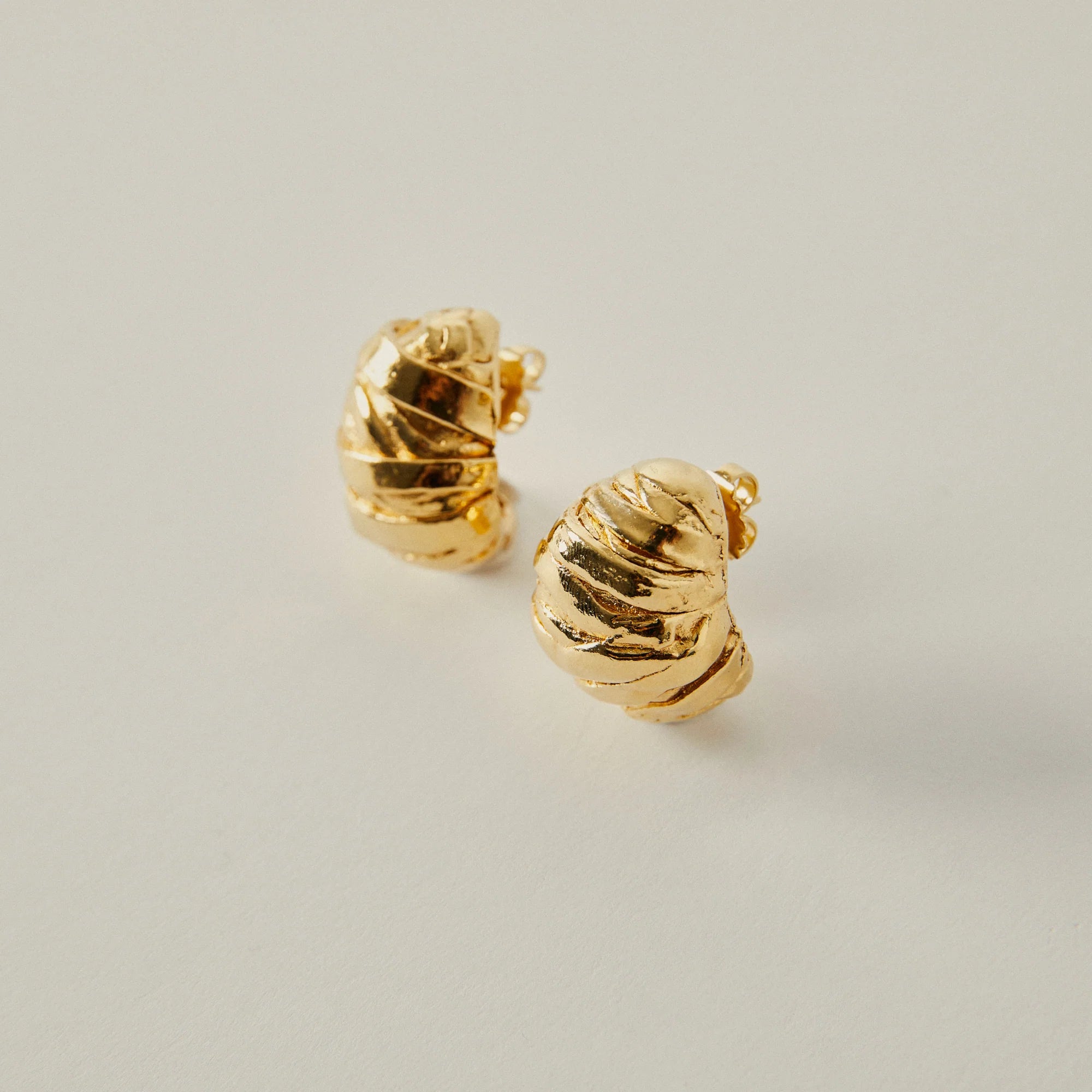earringblasssmall_0082_8efa7566-6172-4133-a72f-51b3c352f4d0_jpg.webp