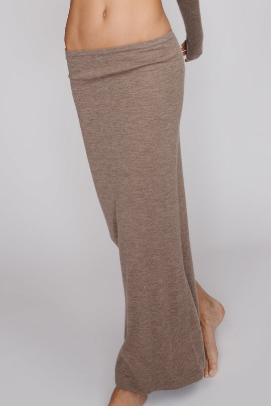 Éterne Emma Cashmere Skirt in Millet