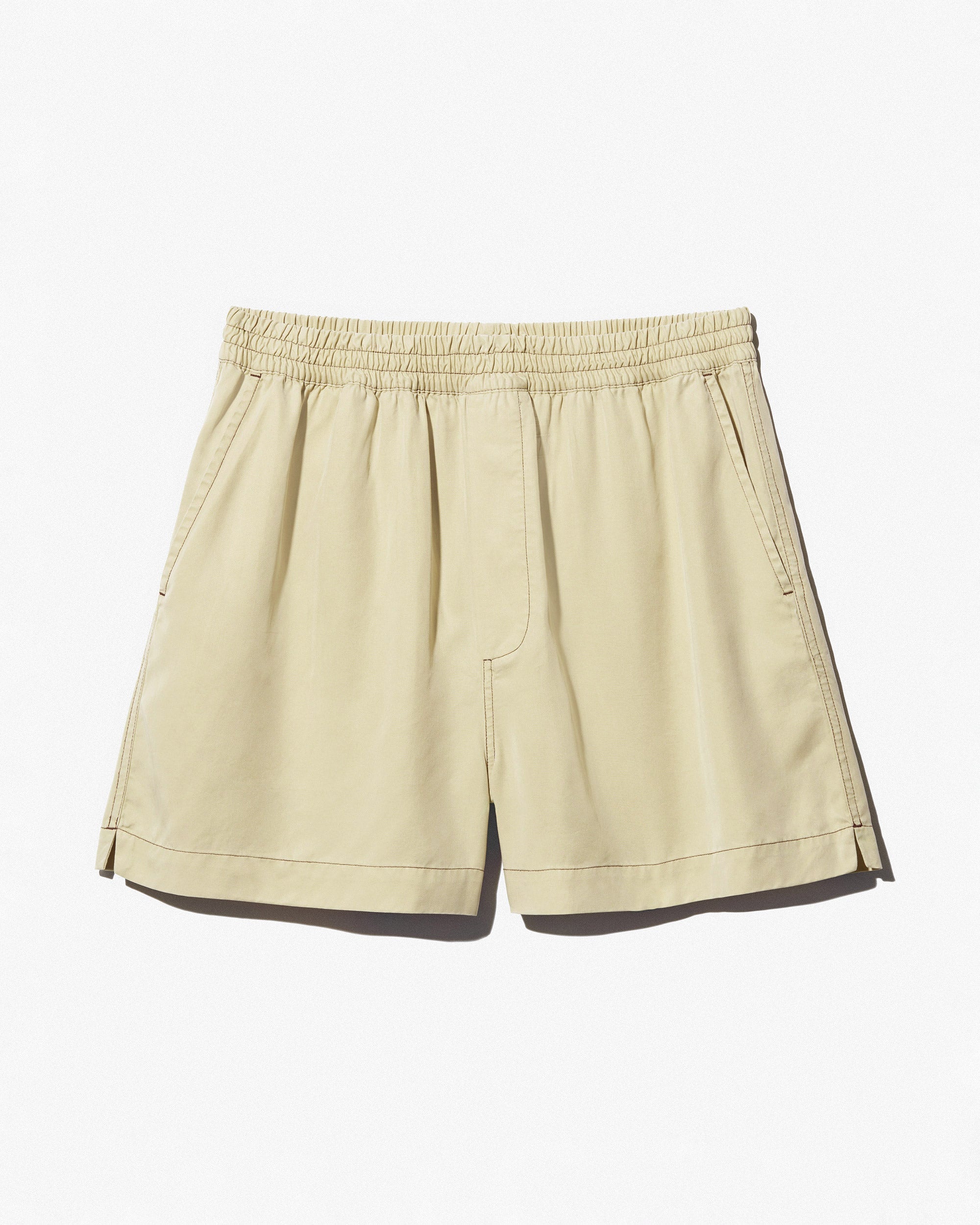 pool-shorts-439138.jpg