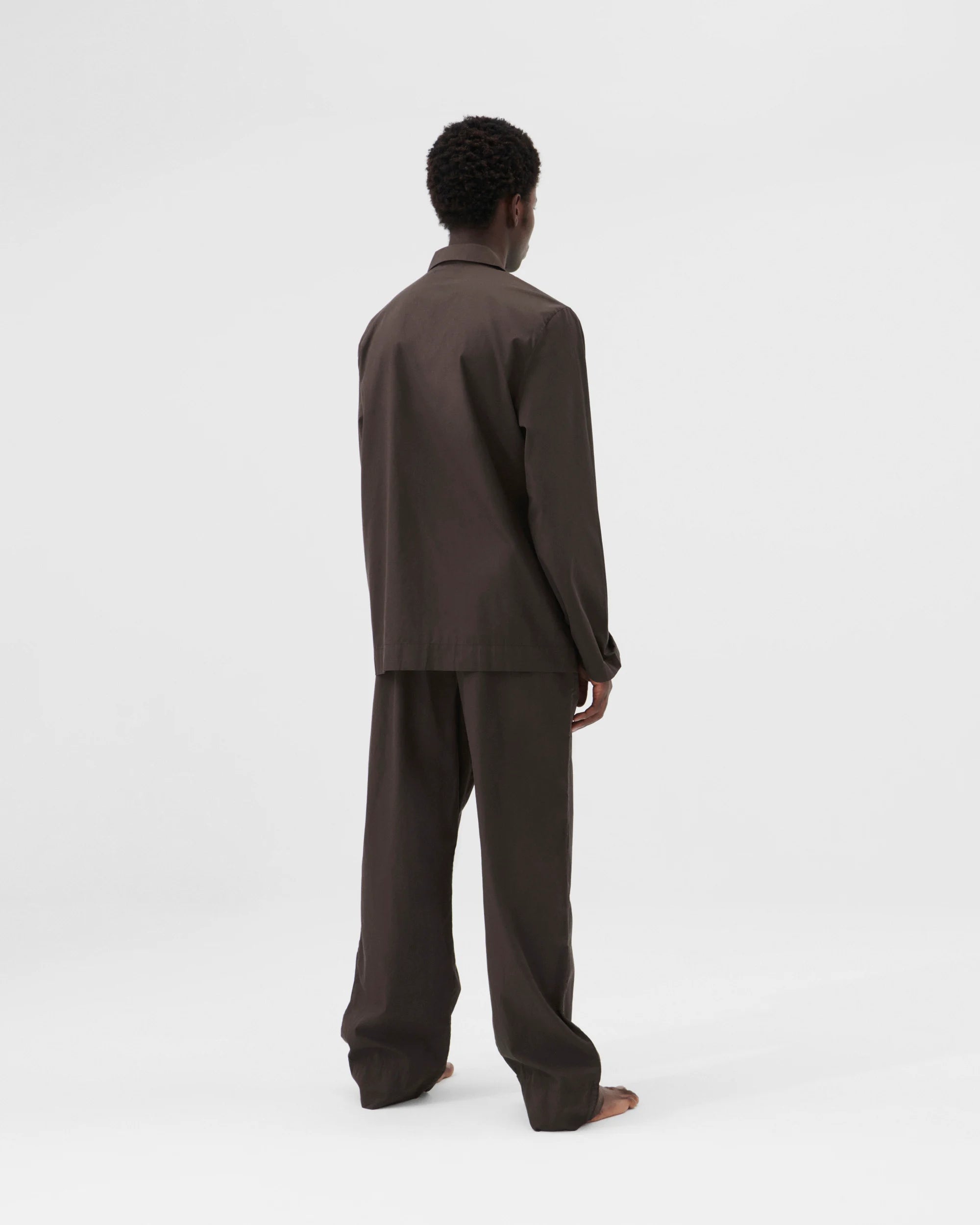 Tekla Poplin Long-Sleeved Shirt in Coffee