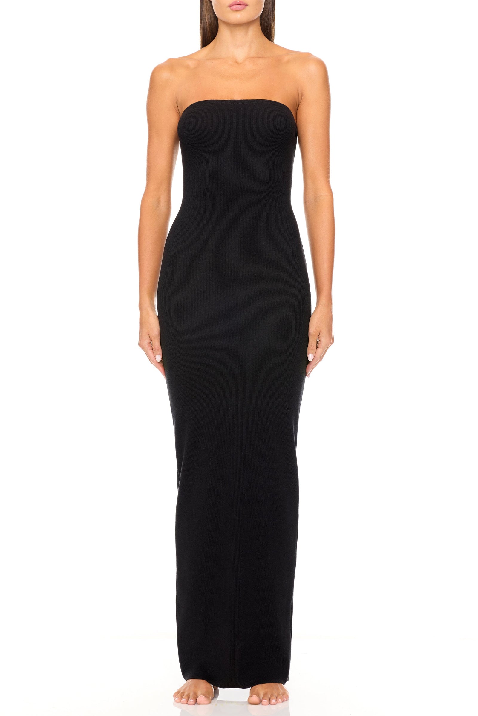 tube-maxi-dress-black-dresses-eterne-774691_08692258-e427-4b9d-84b1-dbb2a9574a12.jpg